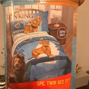 Lion king twin bed set 5 pc: comforter, fitted sheet,sham,pillow case,flat sheet